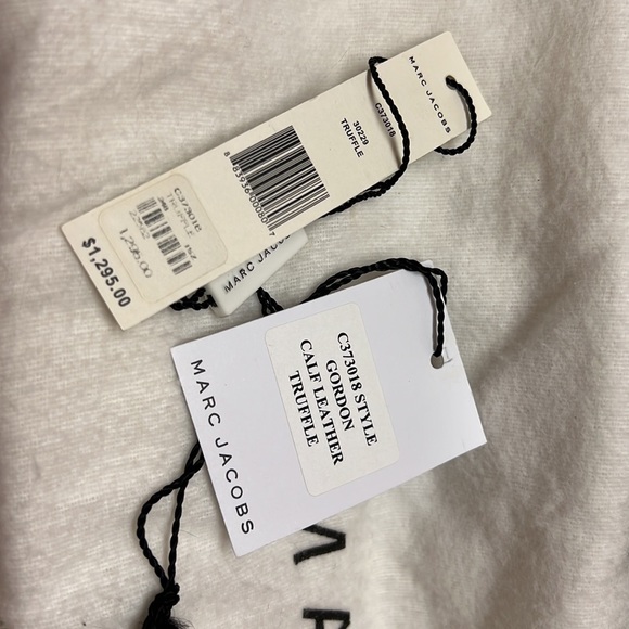 Marc Jacobs Gordon Satchel Handbag In Truffle Leather MSRP $1295 - Picture 12 of 13